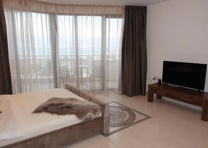 Millennium Complex 4* سفيتي فلاس