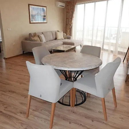 Millennium Complex מלון דירות 4*