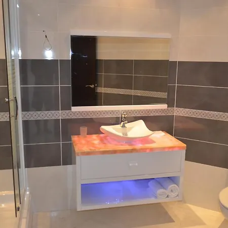 Millennium Complex アパートホテル