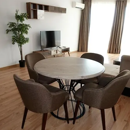 מלון דירות Millennium Complex 4*