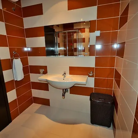 מלון דירות Millennium Complex 4*
