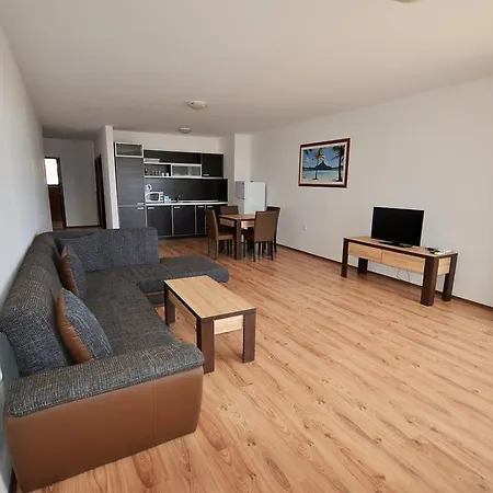 アパートホテル Millennium Complex 4*